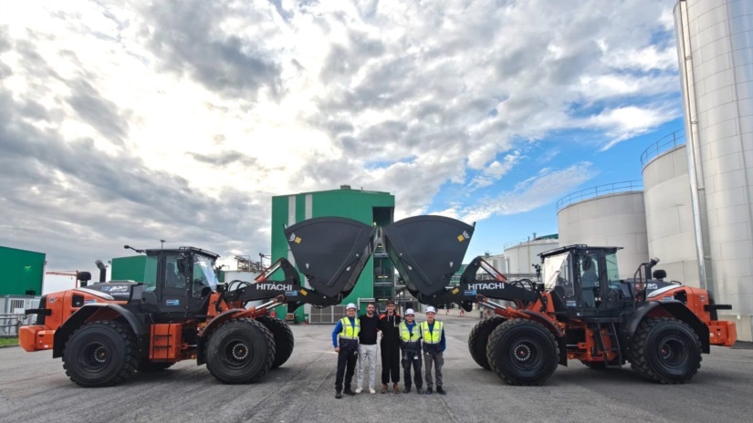 TWO NEW HITACHI ZW220-7 WHEEL LOADERS FOR OLEIFICIO SAN GIORGIO